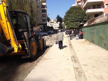 Adana'da Sokaklar, Kaldırımlar